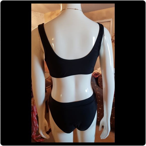 🎉 End of the Season Swimsuit SALE 👙🩱 - Picture 5 of 5